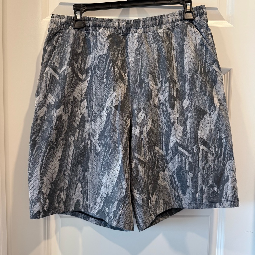 Pace-Breaker Gray Geometric Patterned Lululemon L… - image 2